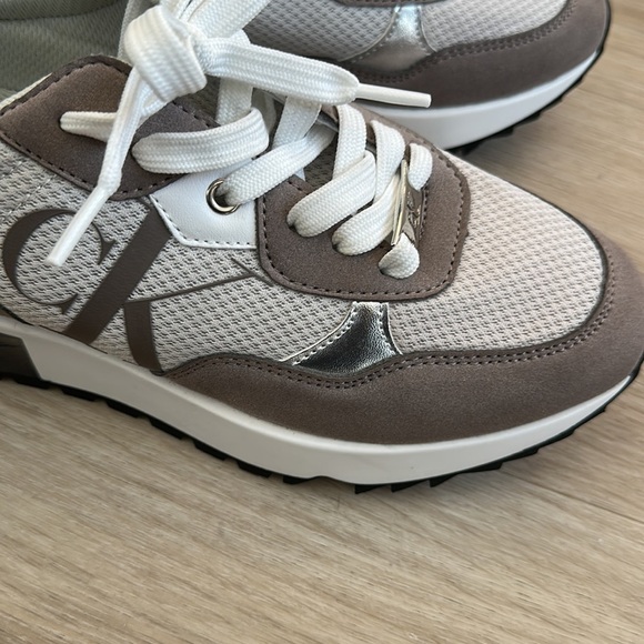 Calvin Klein Platform Plain Toe Round Toe Rubber Sole Lace-up sneakers  size 7 - Picture 10 of 10